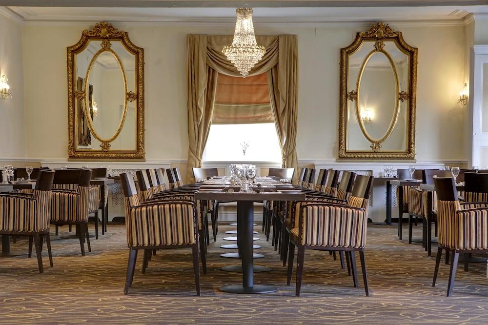 แคลเรียน คอลเลคชั่น โฮเต็ล เชลเทนแนม Hotel Golden Valley ภายนอก รูปภาพ