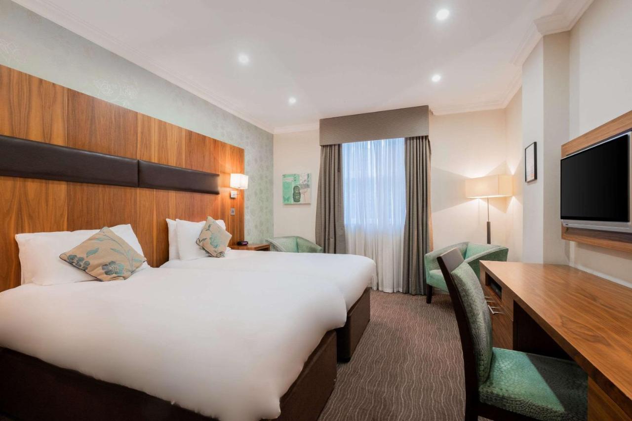 แคลเรียน คอลเลคชั่น โฮเต็ล เชลเทนแนม Hotel Golden Valley ภายนอก รูปภาพ