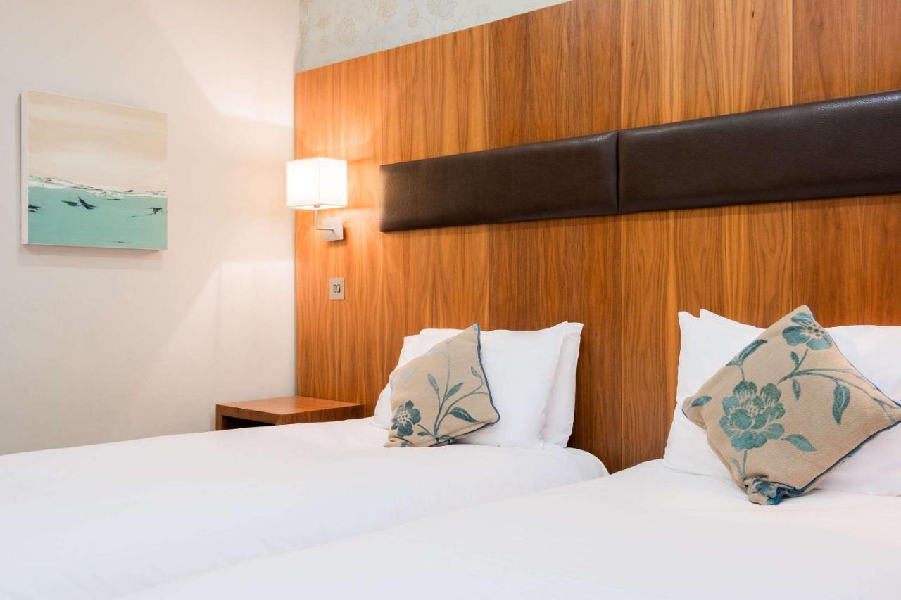 แคลเรียน คอลเลคชั่น โฮเต็ล เชลเทนแนม Hotel Golden Valley ภายนอก รูปภาพ
