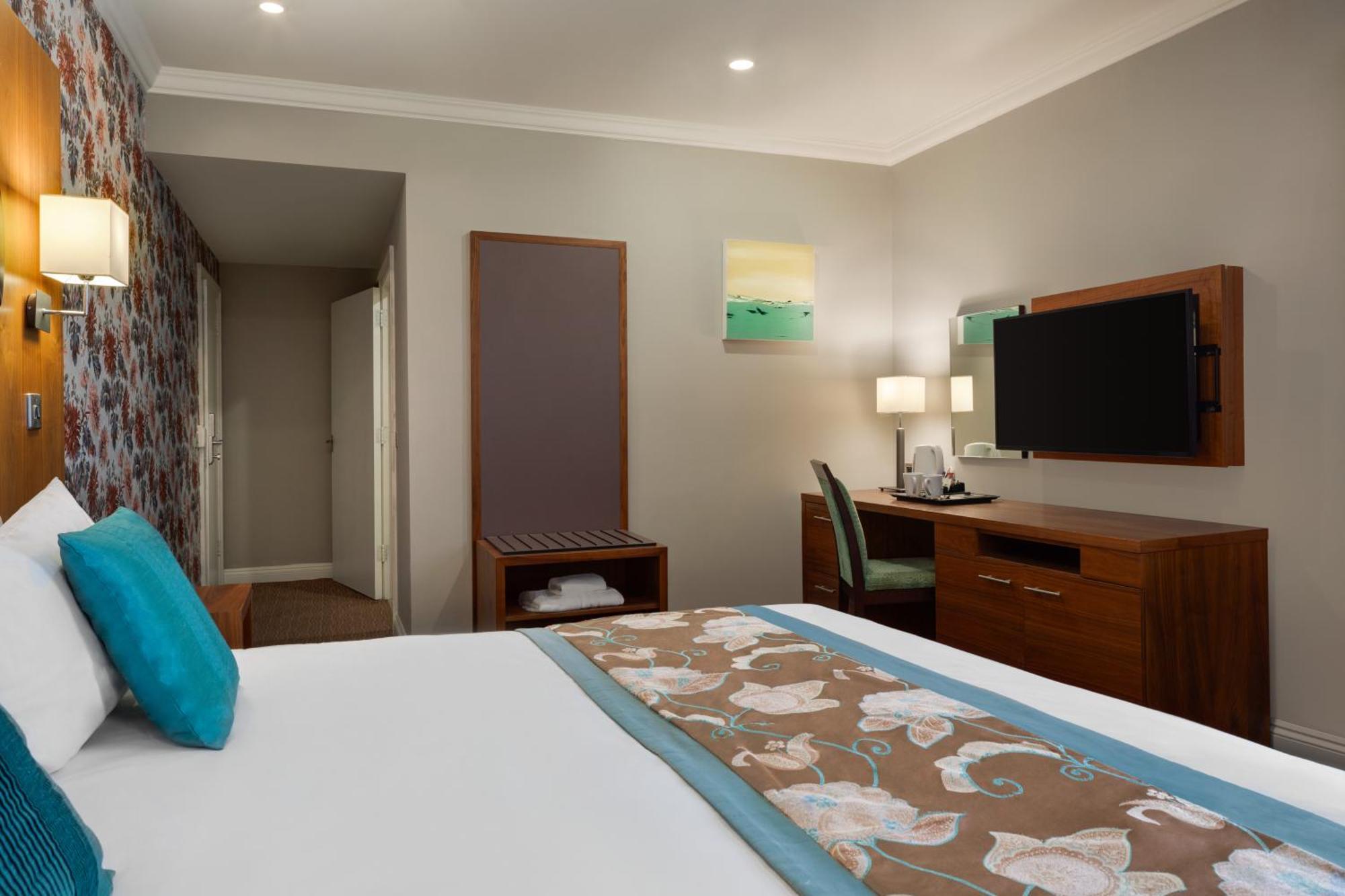 แคลเรียน คอลเลคชั่น โฮเต็ล เชลเทนแนม Hotel Golden Valley ภายนอก รูปภาพ