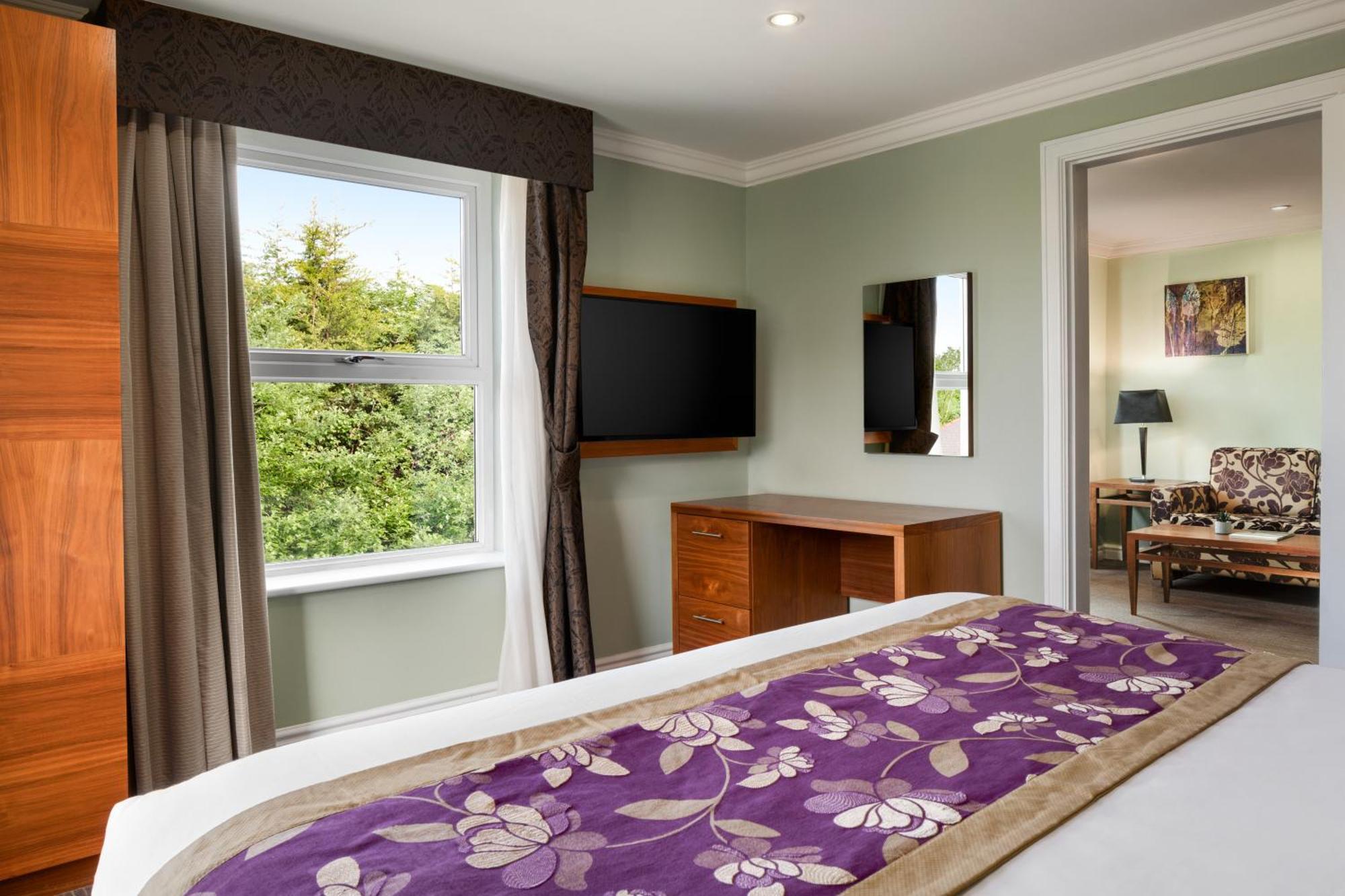 แคลเรียน คอลเลคชั่น โฮเต็ล เชลเทนแนม Hotel Golden Valley ภายนอก รูปภาพ