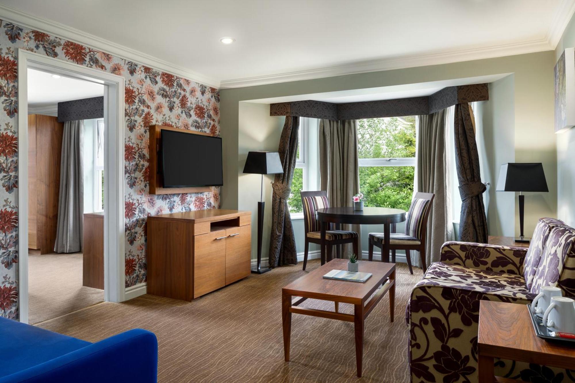 แคลเรียน คอลเลคชั่น โฮเต็ล เชลเทนแนม Hotel Golden Valley ภายนอก รูปภาพ