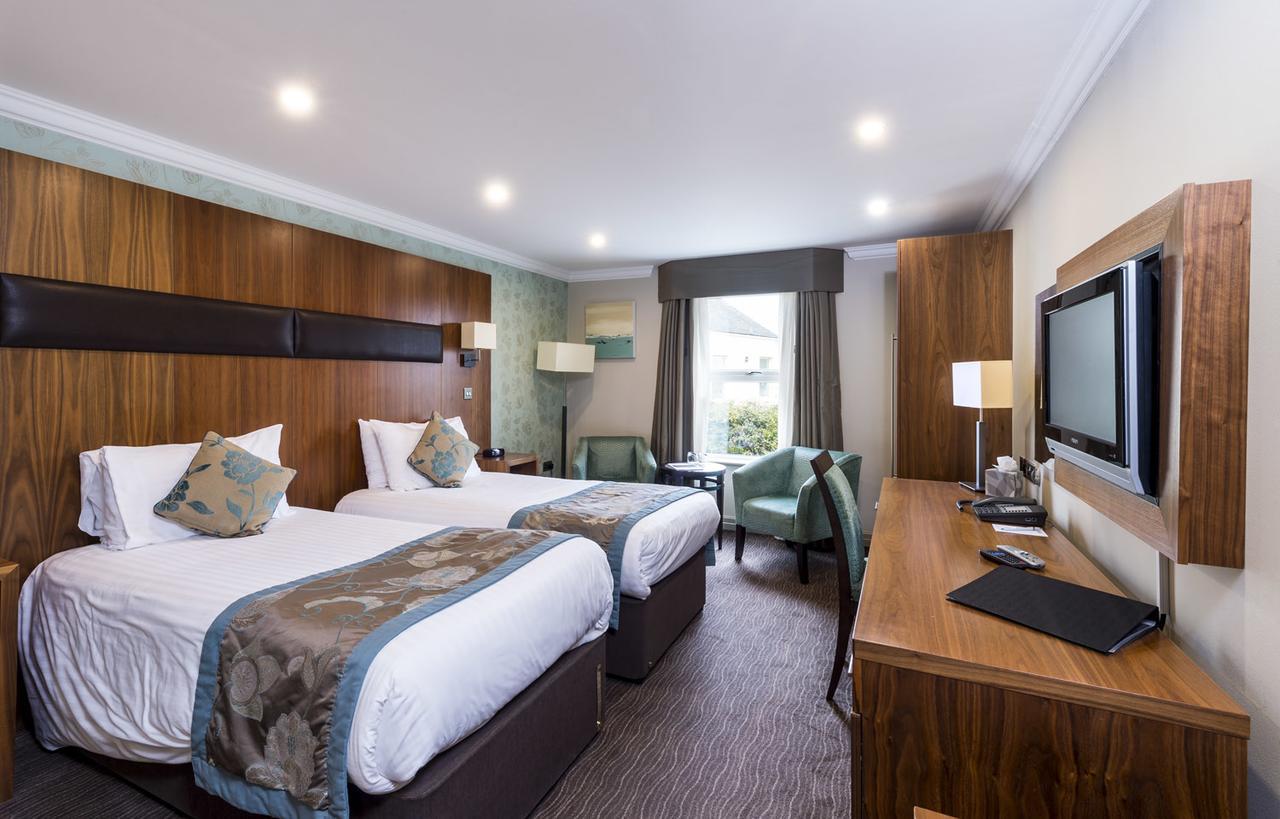 แคลเรียน คอลเลคชั่น โฮเต็ล เชลเทนแนม Hotel Golden Valley ภายนอก รูปภาพ